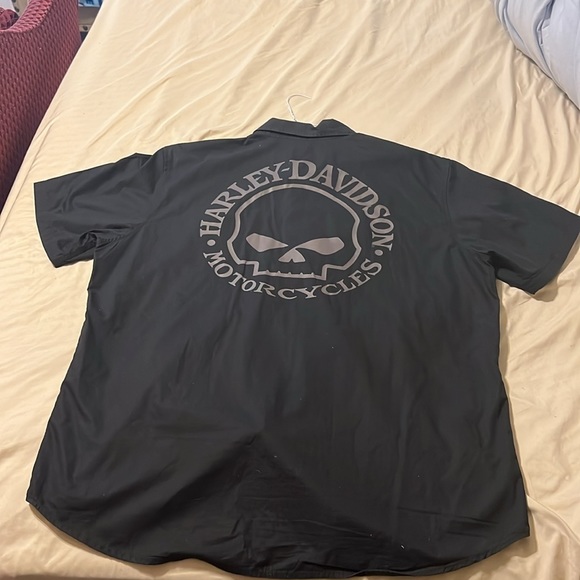 4 collared Button down Harley Davidson shirts!! - Picture 8 of 8